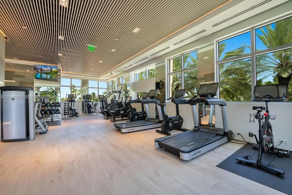 1455 Ocean Dr #904 Miami Beach, FL 33139