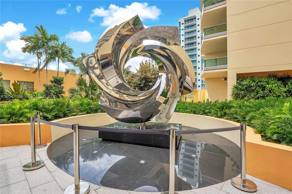 1455 Ocean Dr #904 Miami Beach, FL 33139