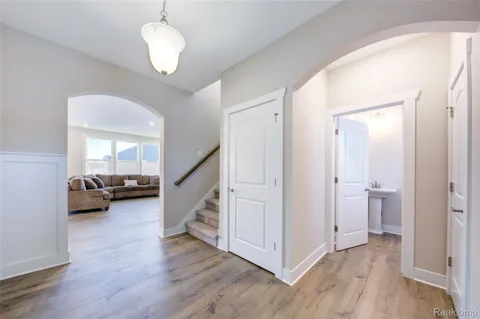 123 GAMBREL LN