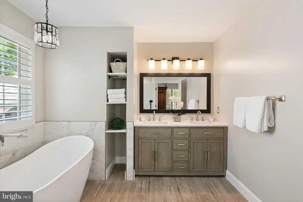 42702 MIDDLE RIDGE PLACE Broadlands, VA 20148