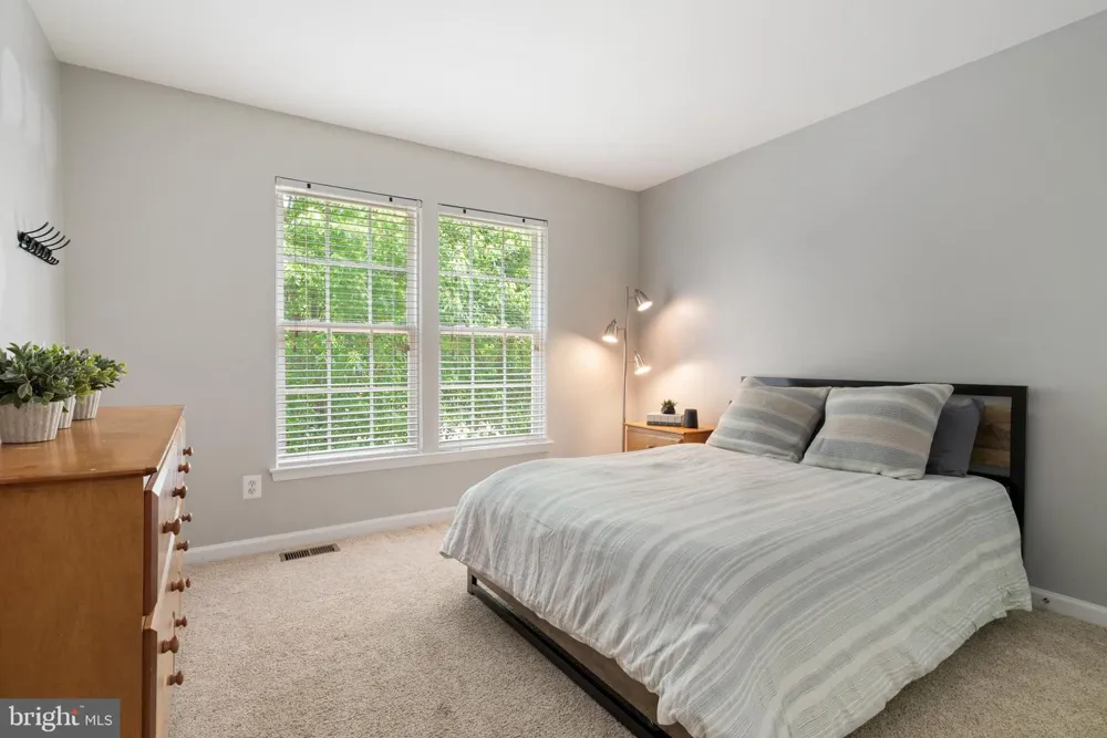 42702 MIDDLE RIDGE PLACE Broadlands, VA 20148