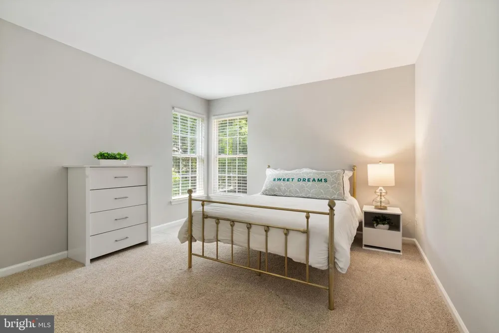 42702 MIDDLE RIDGE PLACE Broadlands, VA 20148