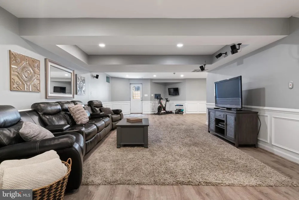 42702 MIDDLE RIDGE PLACE Broadlands, VA 20148