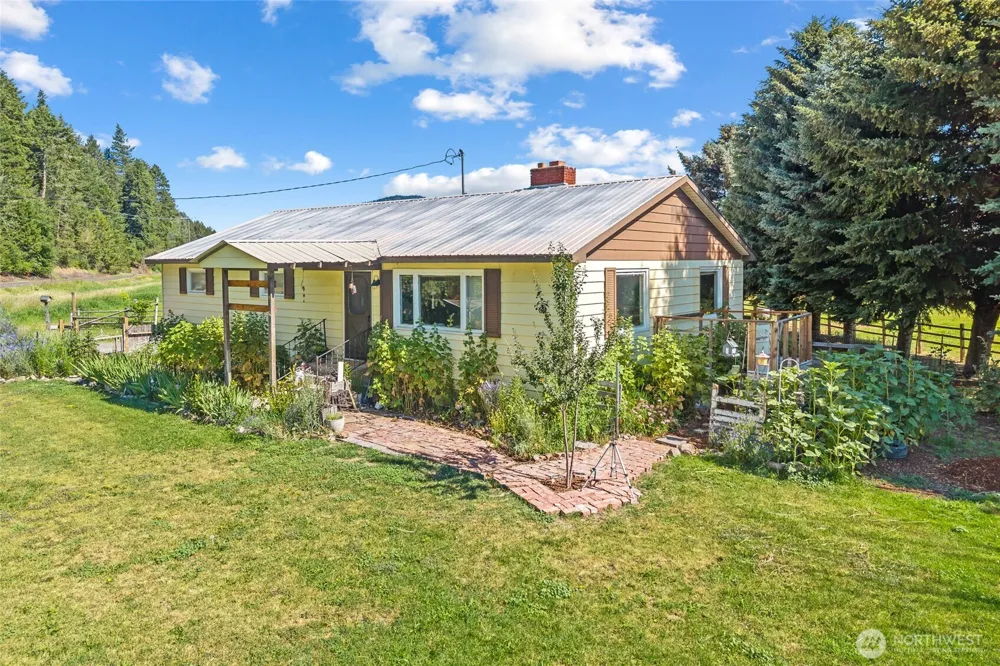 511 Valley Westside Road Colville, WA 99114