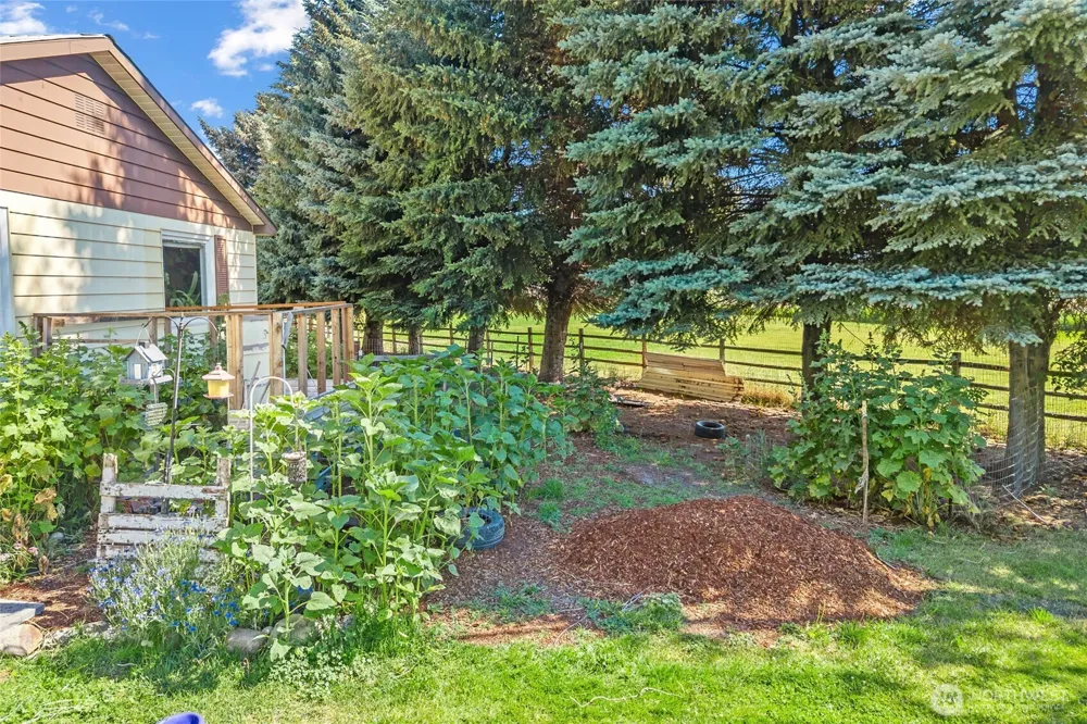 511 Valley Westside Road Colville, WA 99114
