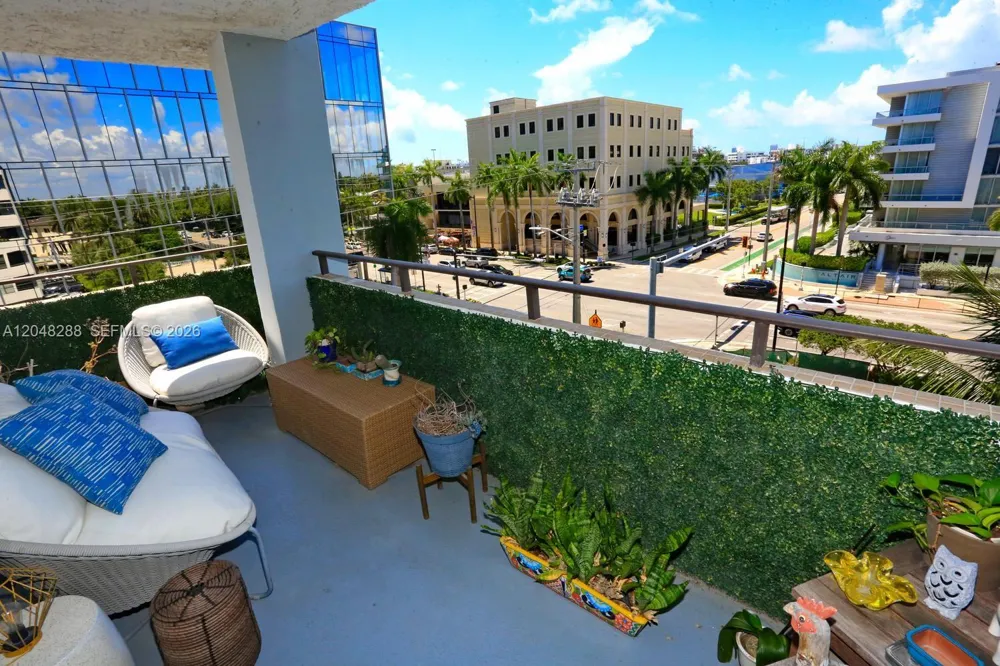 9660 W Bay Harbor Dr #5A Bay Harbor Islands, FL 33154