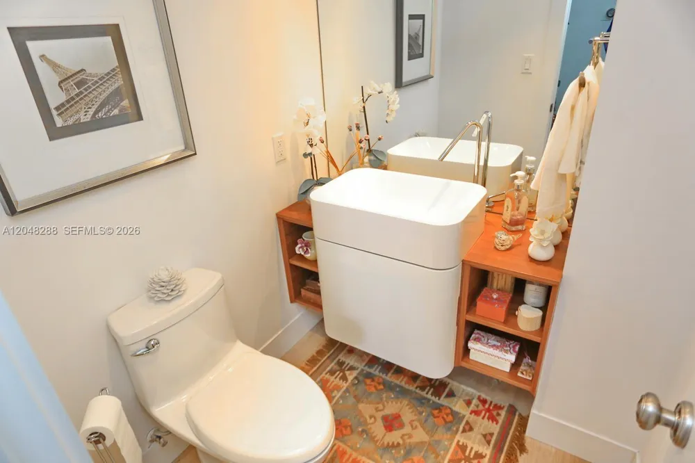 9660 W Bay Harbor Dr #5A Bay Harbor Islands, FL 33154