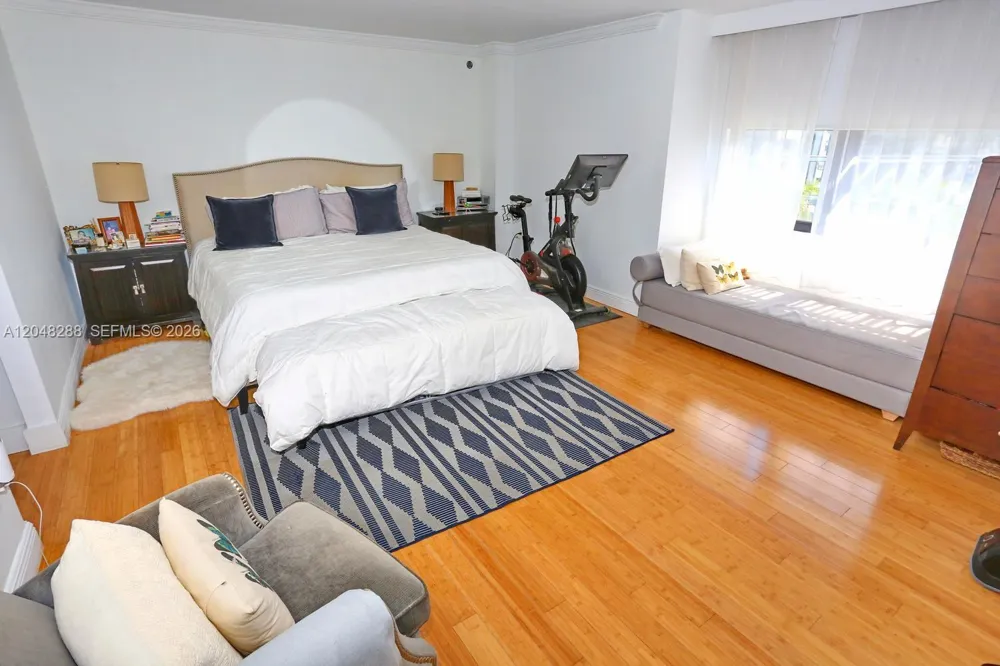 9660 W Bay Harbor Dr #5A Bay Harbor Islands, FL 33154