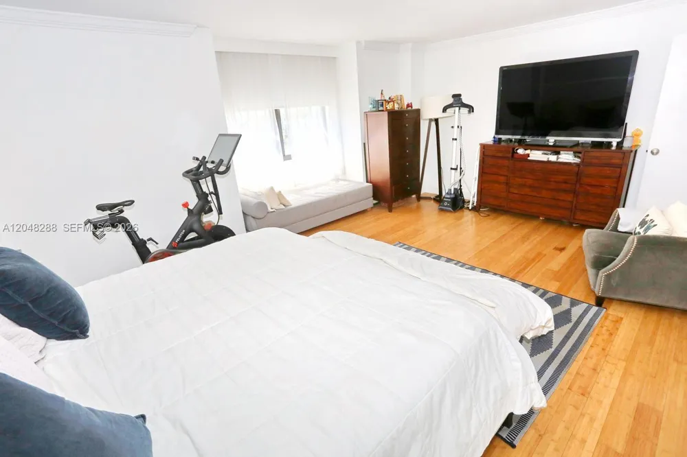 9660 W Bay Harbor Dr #5A Bay Harbor Islands, FL 33154