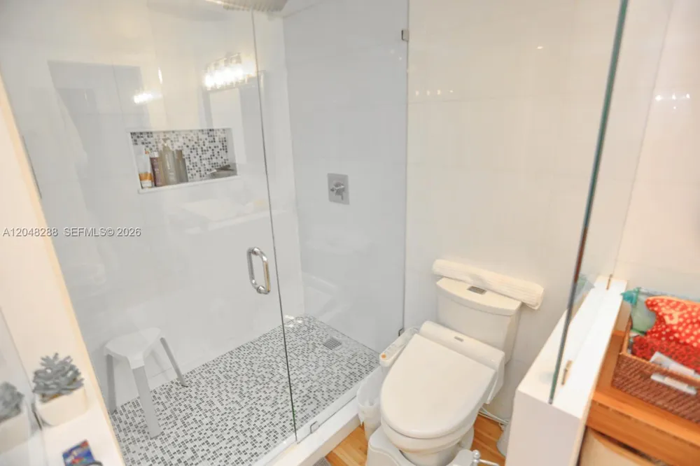 9660 W Bay Harbor Dr #5A Bay Harbor Islands, FL 33154