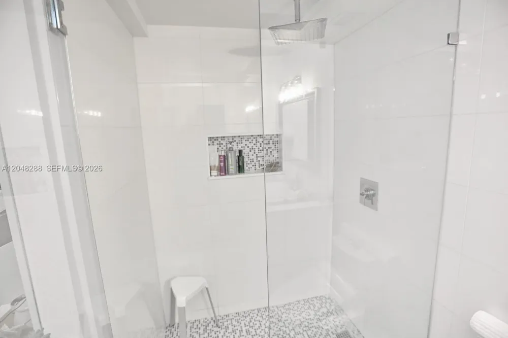 9660 W Bay Harbor Dr #5A Bay Harbor Islands, FL 33154