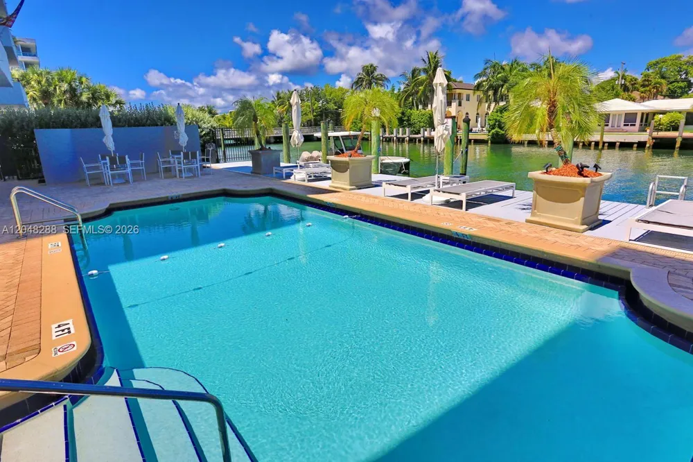 9660 W Bay Harbor Dr #5A Bay Harbor Islands, FL 33154
