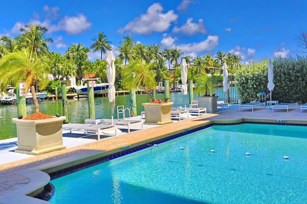 9660 W Bay Harbor Dr #5A Bay Harbor Islands, FL 33154