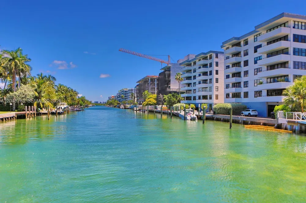 9660 W Bay Harbor Dr #5A Bay Harbor Islands, FL 33154