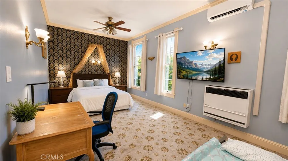 225 N Lima St #204 Sierra Madre, CA 91024