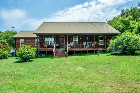 711 Liberty Cir