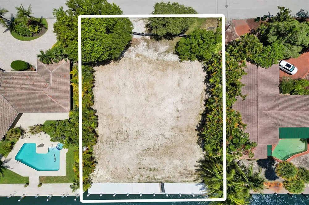 2552 Mercedes Drive Fort Lauderdale, FL 33316
