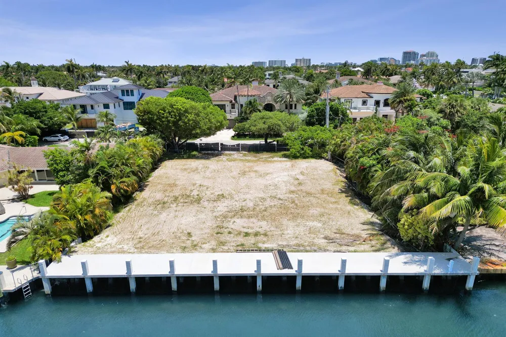 2552 Mercedes Drive Fort Lauderdale, FL 33316