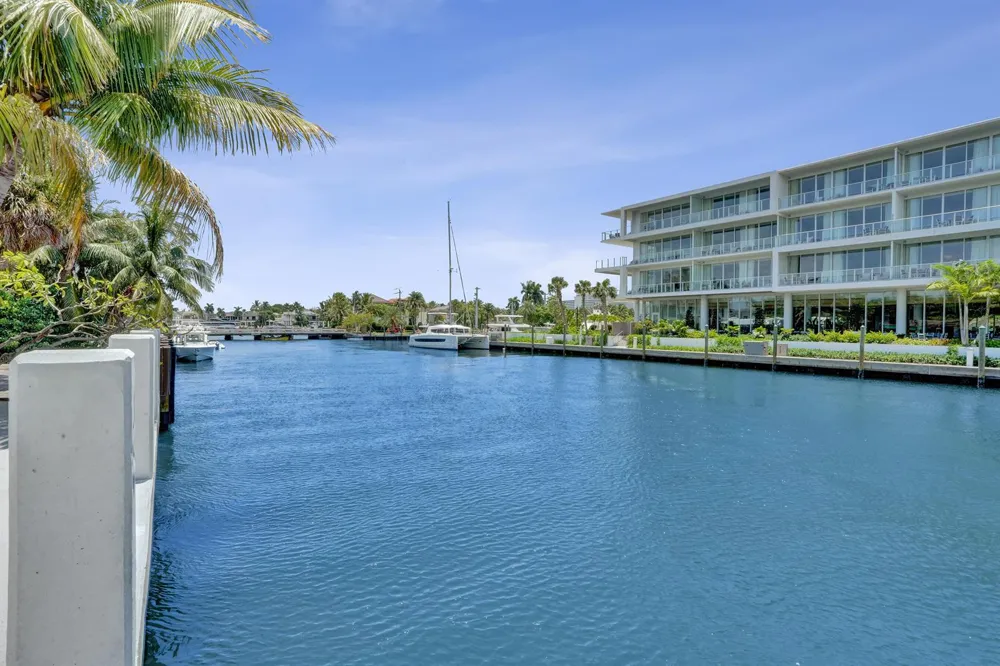 2552 Mercedes Drive Fort Lauderdale, FL 33316