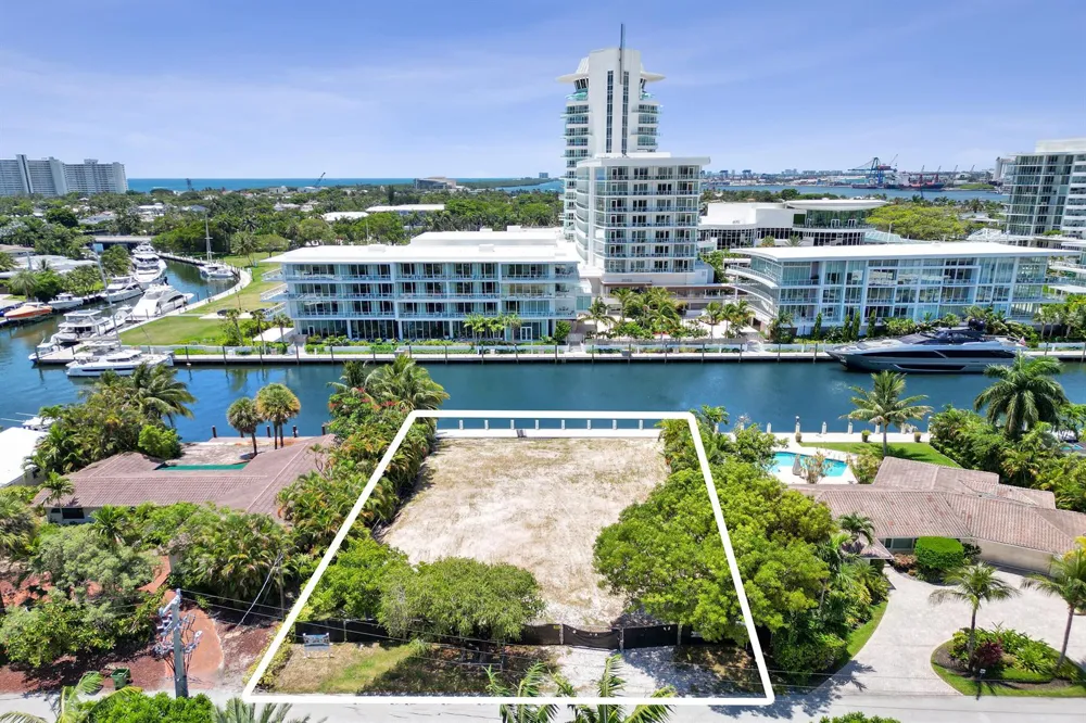 2552 Mercedes Drive Fort Lauderdale, FL 33316