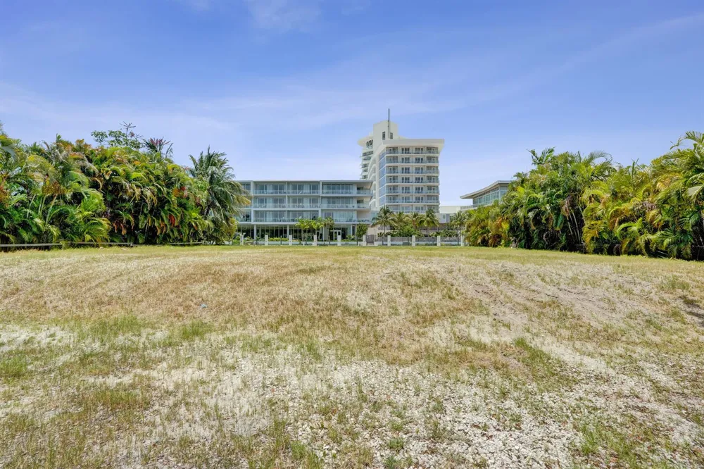 2552 Mercedes Drive Fort Lauderdale, FL 33316