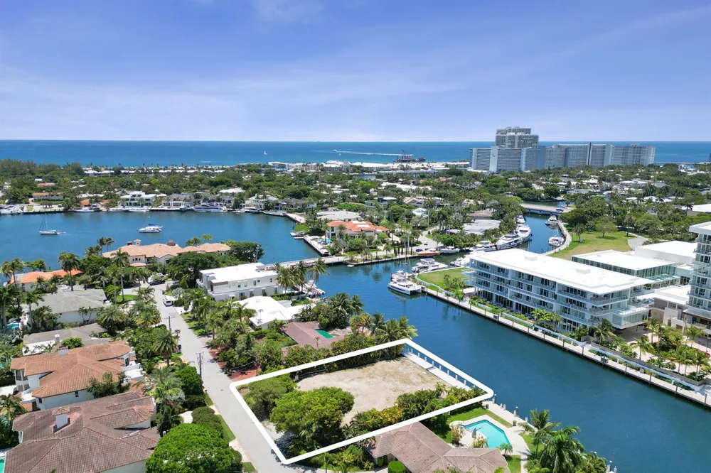 2552 Mercedes Drive Fort Lauderdale, FL 33316
