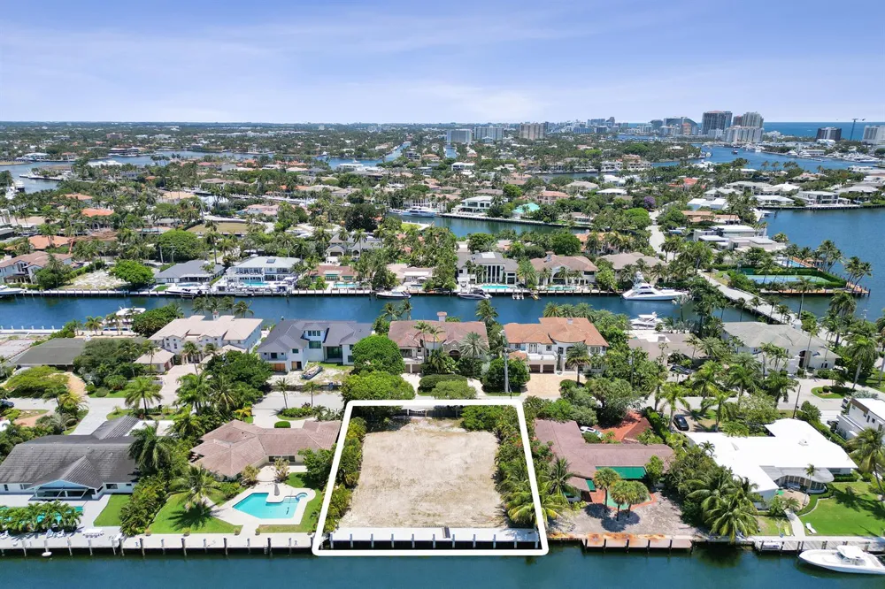 2552 Mercedes Drive Fort Lauderdale, FL 33316