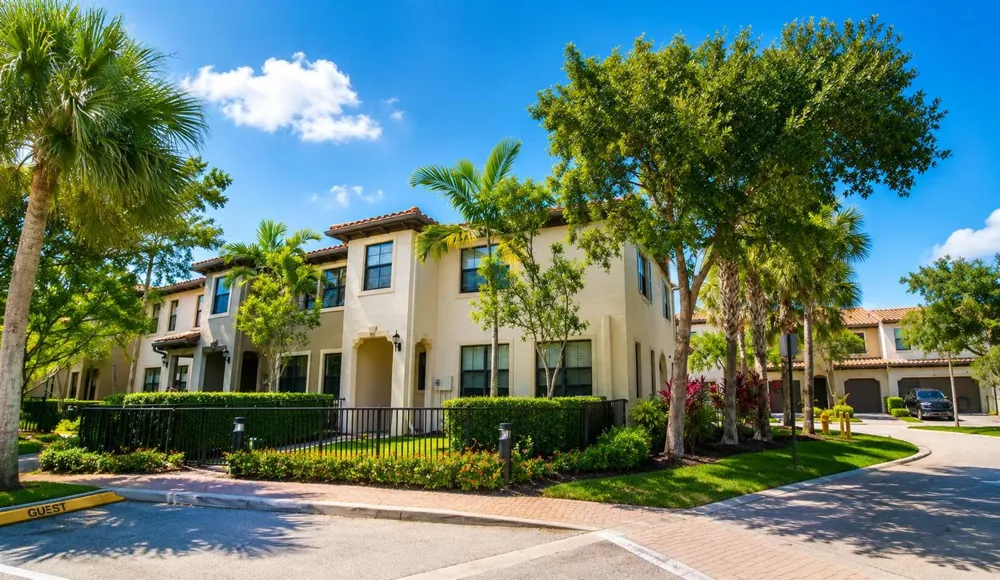 3390 NW 125th Avenue Sunrise, FL 33323
