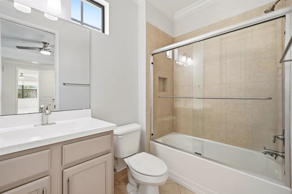 3390 NW 125th Avenue Sunrise, FL 33323