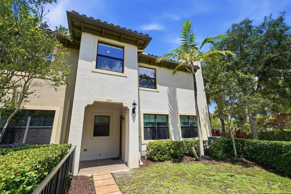 3390 NW 125th Avenue Sunrise, FL 33323