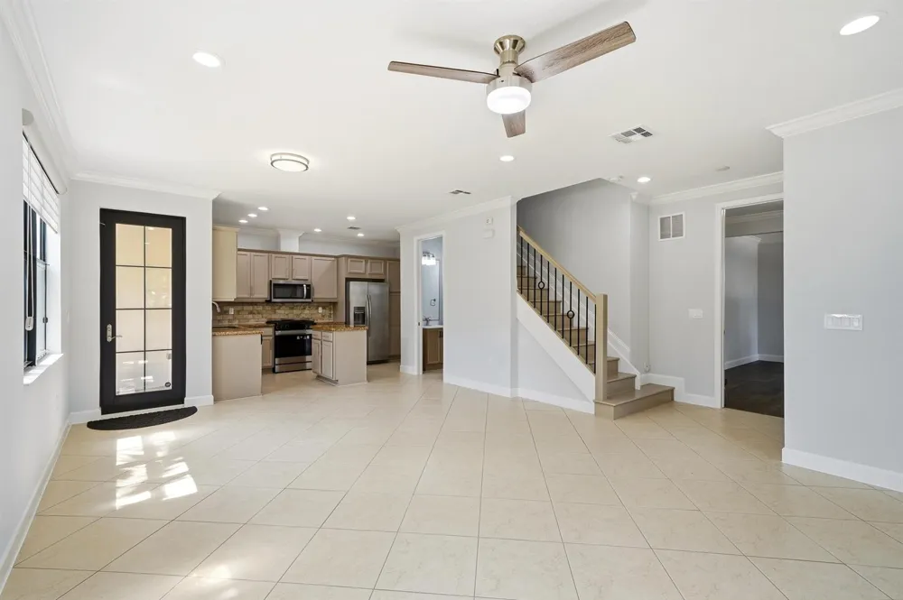 3390 NW 125th Avenue Sunrise, FL 33323