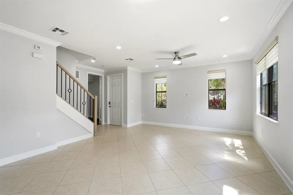 3390 NW 125th Avenue Sunrise, FL 33323