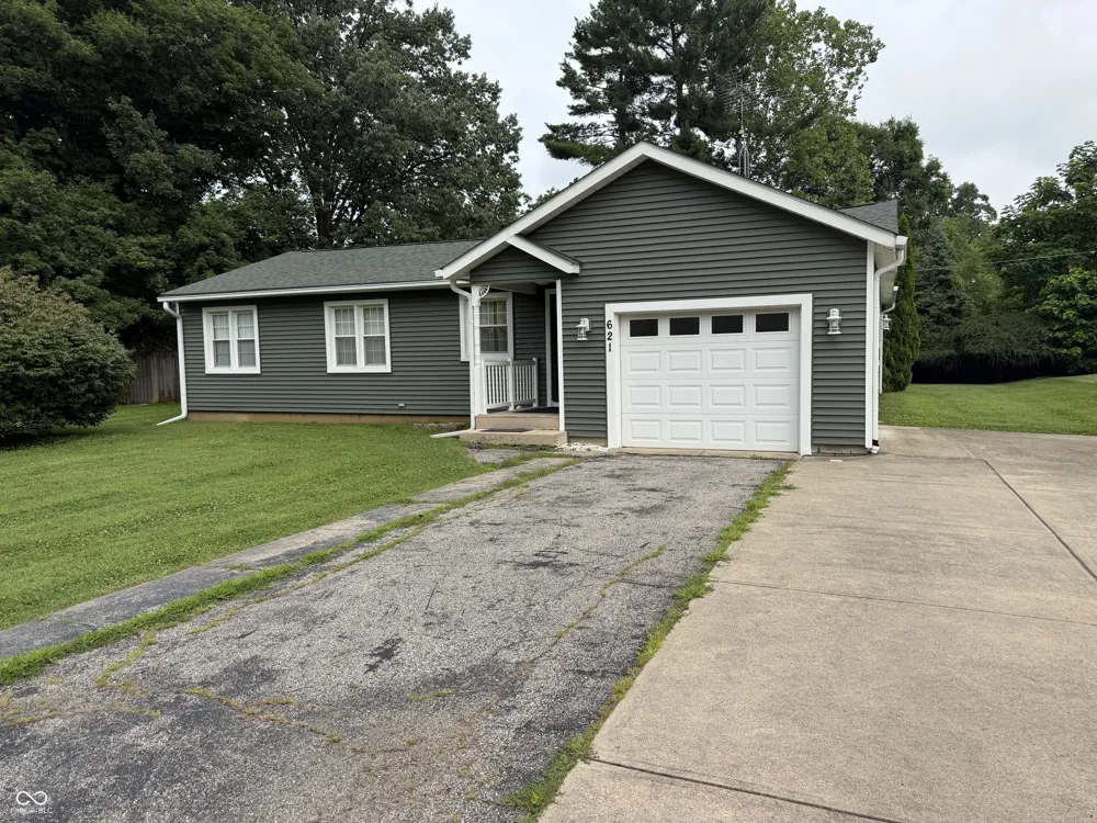 621 Woodland Drive Rockville, IN 47872
