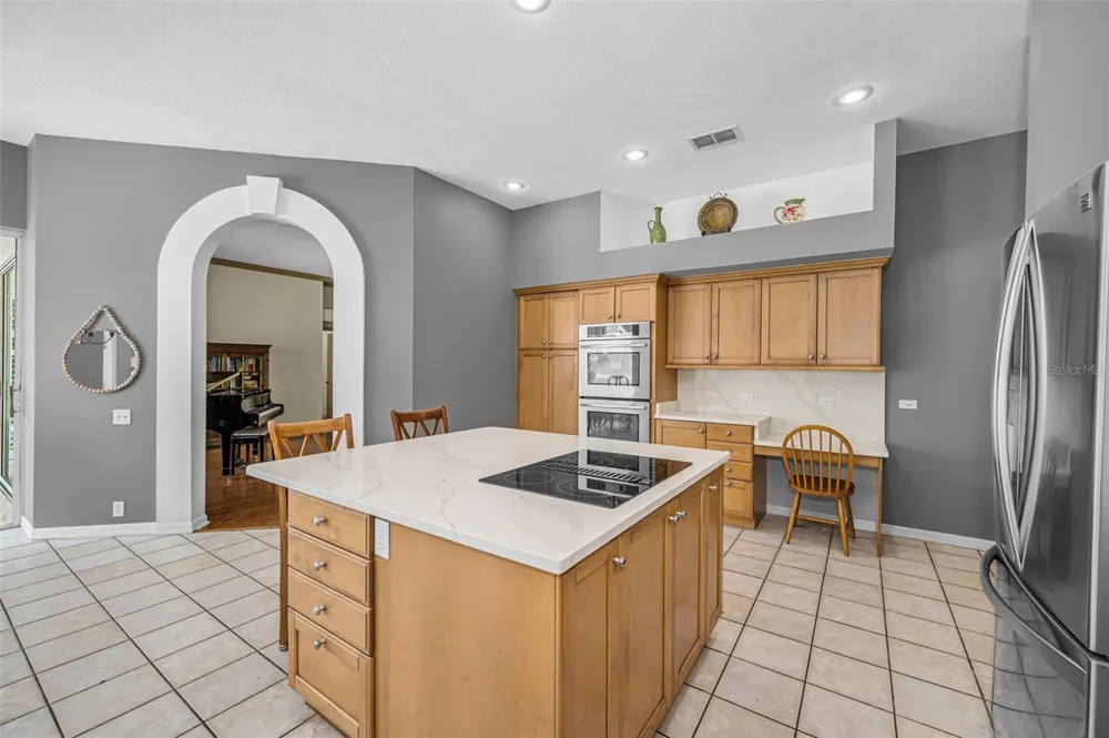4084 LIGUSTRUM DRIVE Palm Harbor, FL 34685