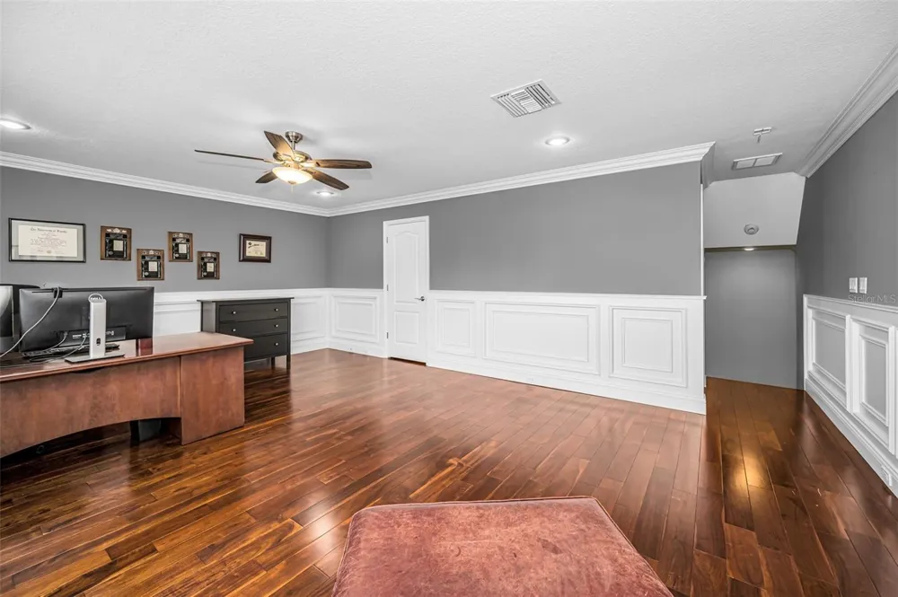 4084 LIGUSTRUM DRIVE Palm Harbor, FL 34685