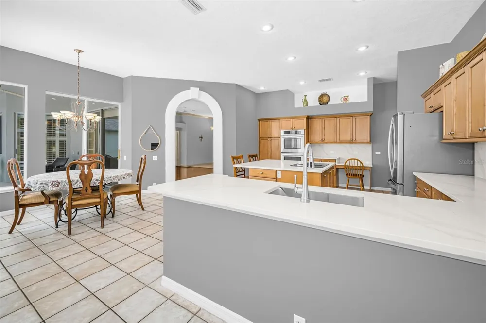 4084 LIGUSTRUM DRIVE Palm Harbor, FL 34685