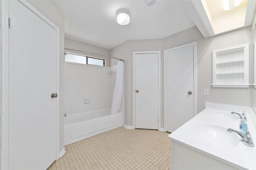 8406 Pine Falls Drive Houston, TX 77095