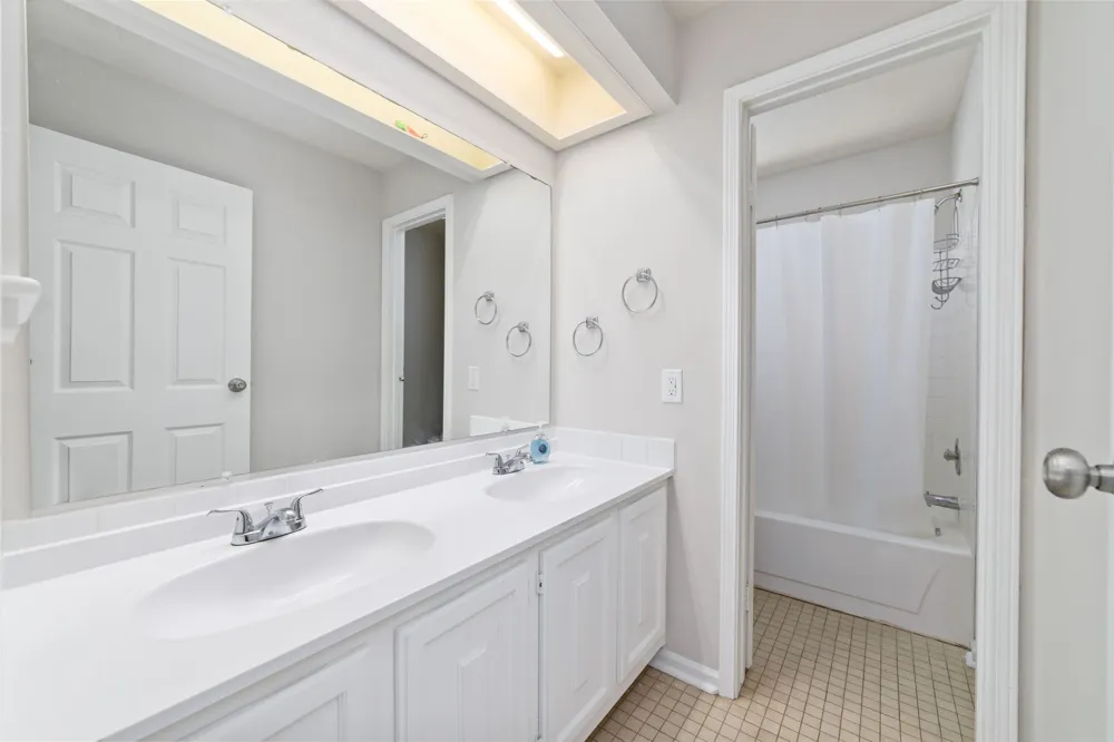 8406 Pine Falls Drive Houston, TX 77095
