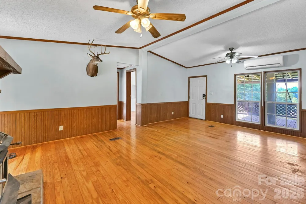 284 Paul Gosnell Road Marshall, NC 28753