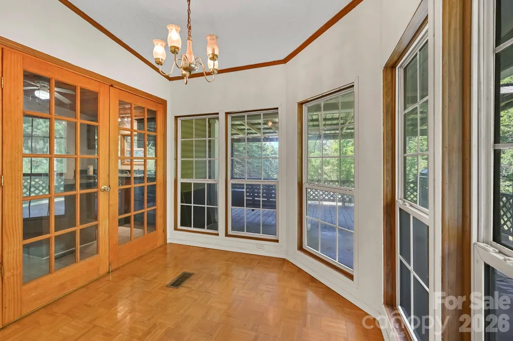 284 Paul Gosnell Road Marshall, NC 28753