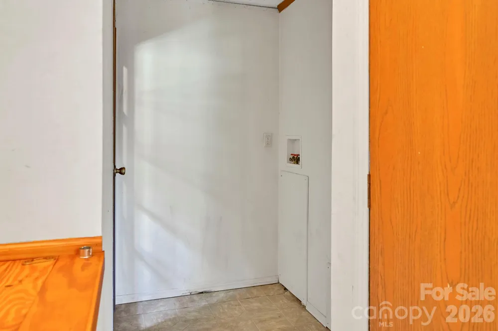 284 Paul Gosnell Road Marshall, NC 28753