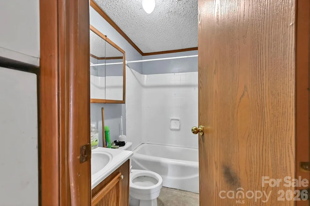 284 Paul Gosnell Road Marshall, NC 28753