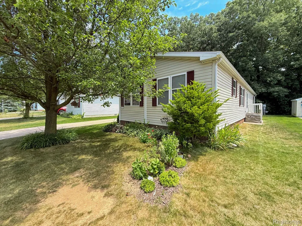 416 Raisin River Drive Adrian City, MI 49221