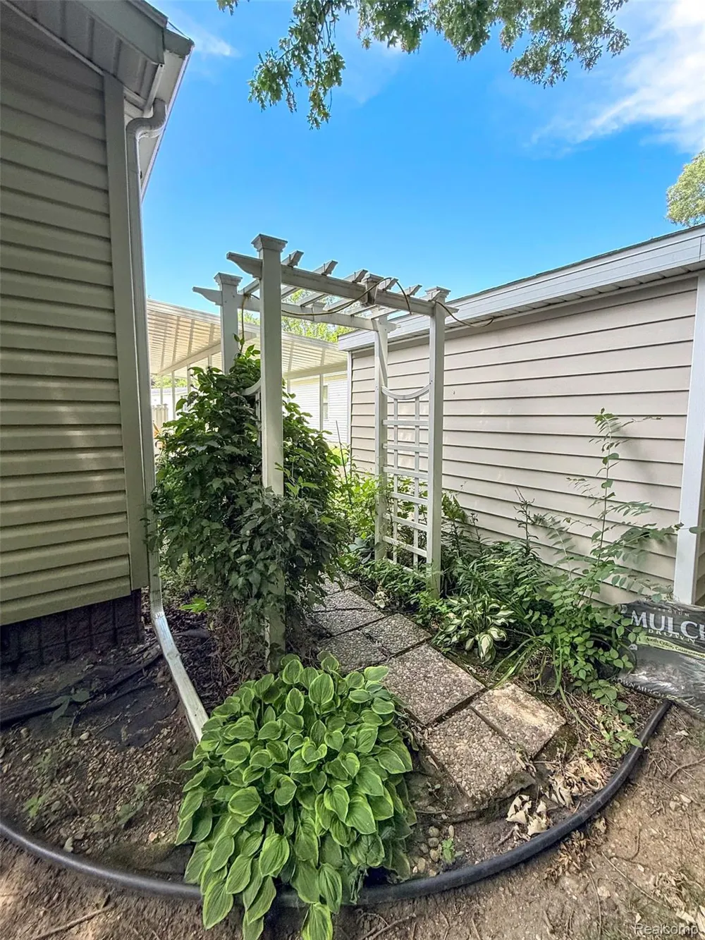 416 Raisin River Drive Adrian City, MI 49221
