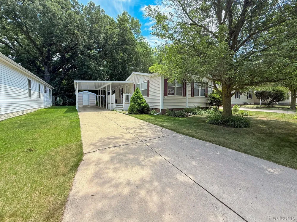 416 Raisin River Drive Adrian City, MI 49221