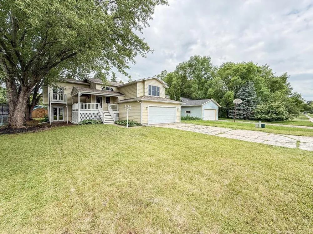 336 9 1/2 STREET Sauk Rapids, MN 56379