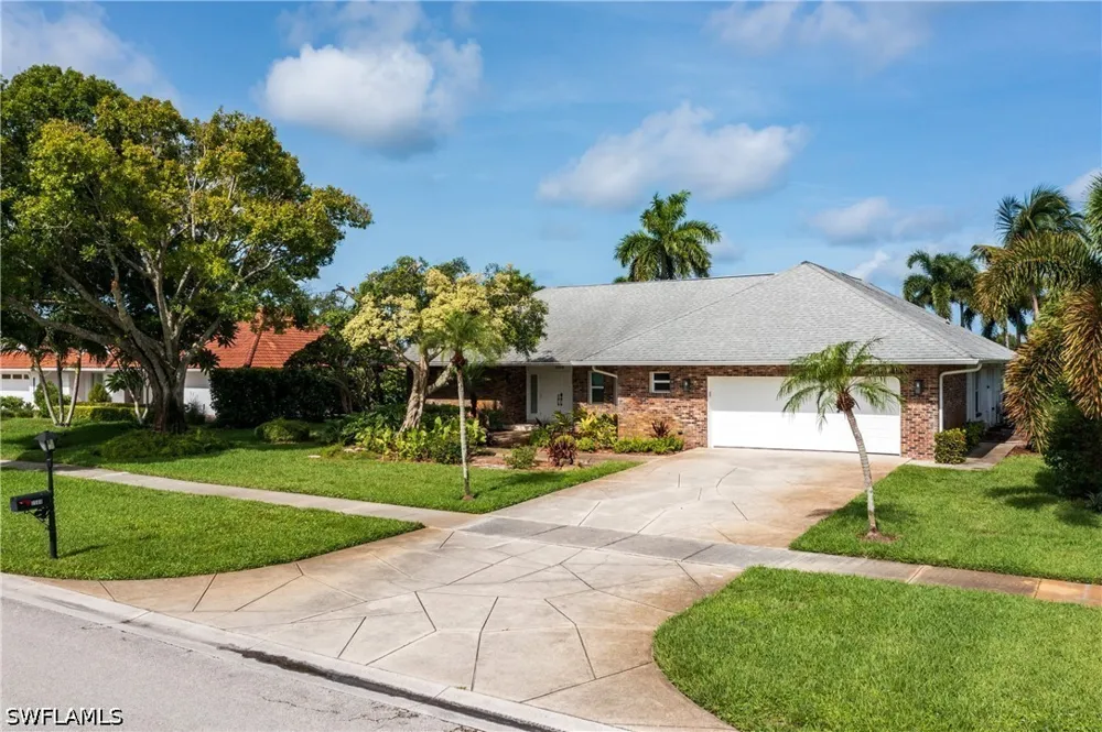 Kings Lake Boulevard Naples, FL 34112