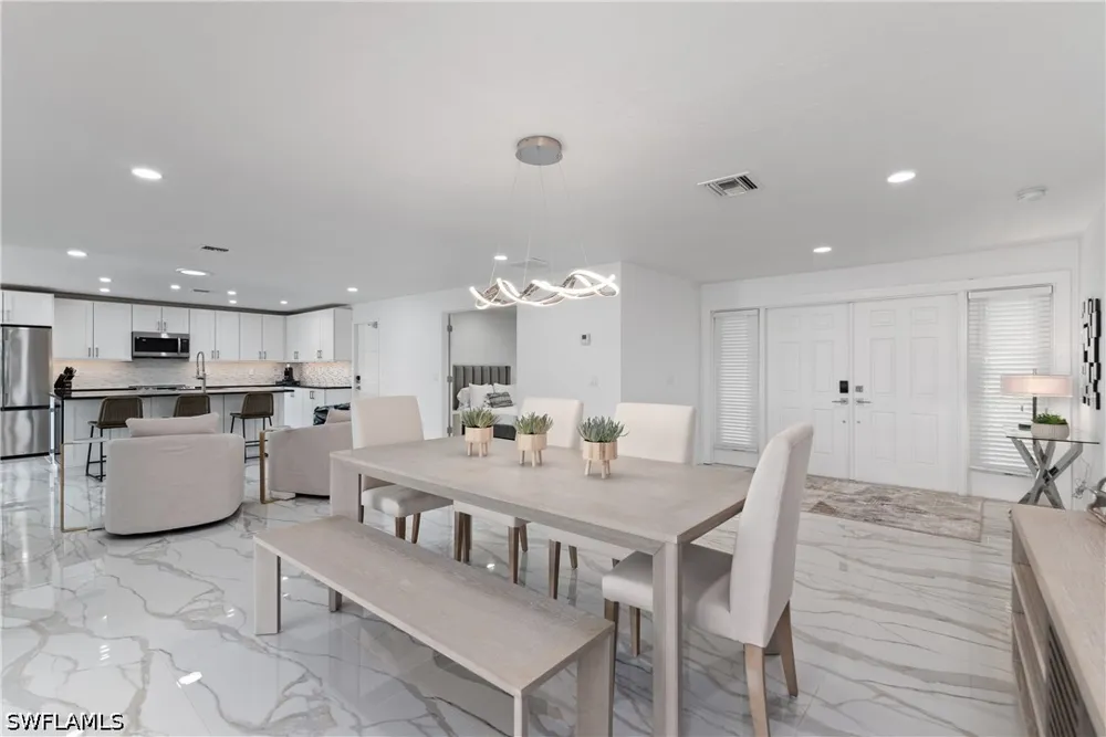Kings Lake Boulevard Naples, FL 34112