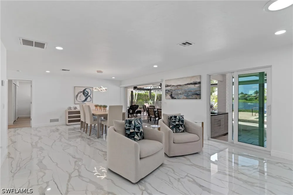 Kings Lake Boulevard Naples, FL 34112