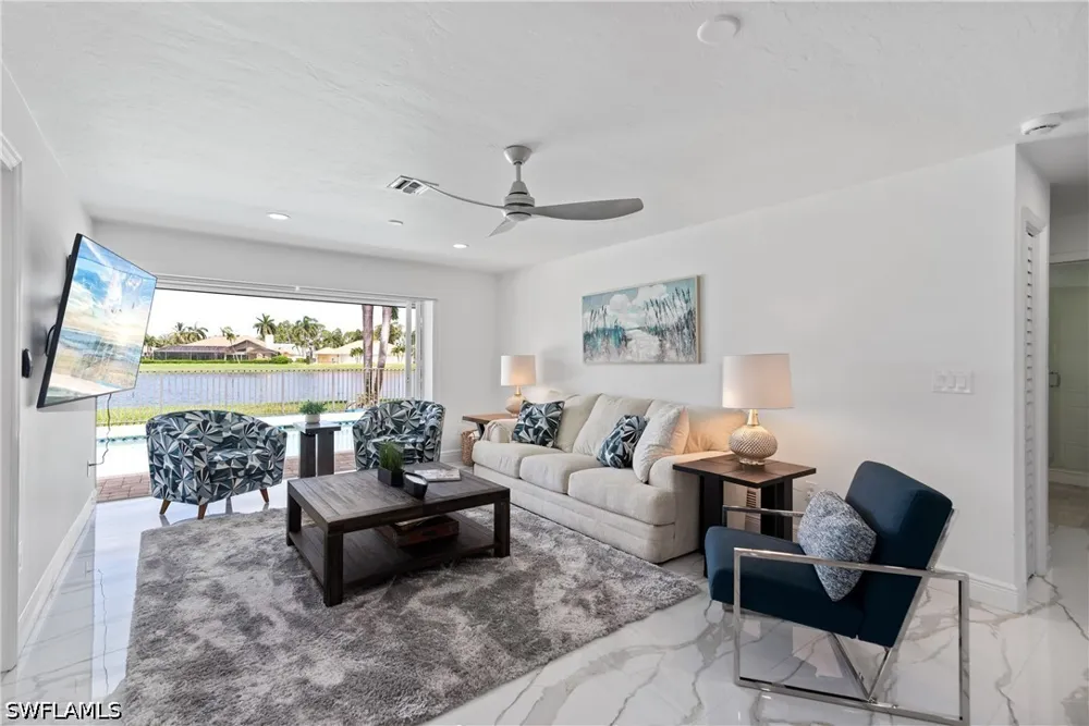 Kings Lake Boulevard Naples, FL 34112